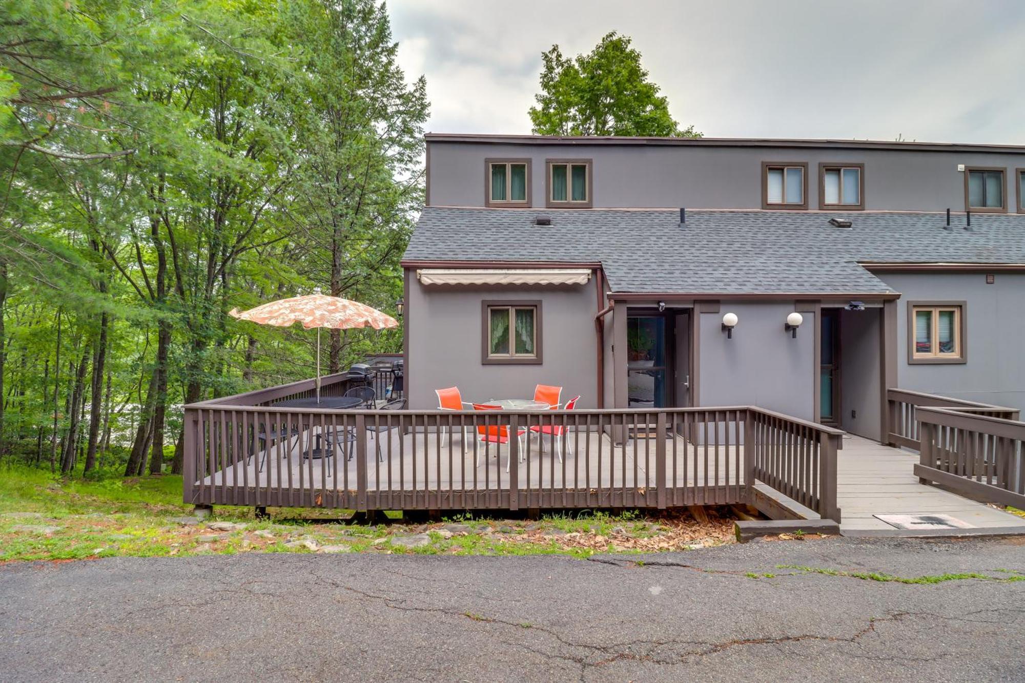 Fantastic Townhome With Epic Views Tannersville